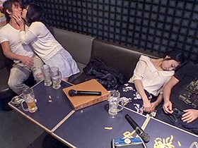 酔うとキス魔になる奥さん 普段は固い性格なのに、酒を飲むと僕に甘えまくって隣の部屋に旦那がいるにも関わらずベロチュウをせがみまくる！　サンプル画像04